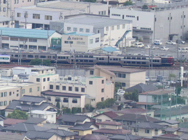 photo：JR長野車両センターのE217系：地附山から