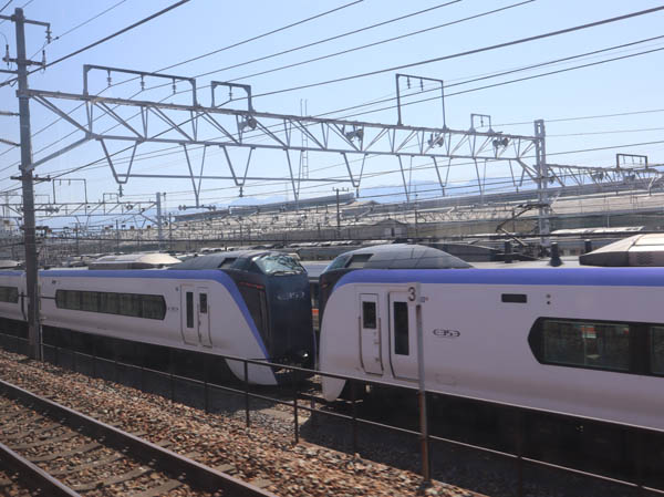 photo：E353系の先頭車：JR長野車両センター