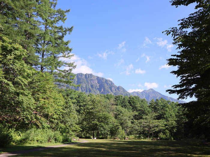 photo：みどりが池と戸隠山