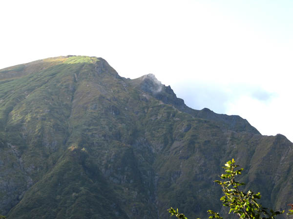photo：双耳峰が見えてきた：谷川岳