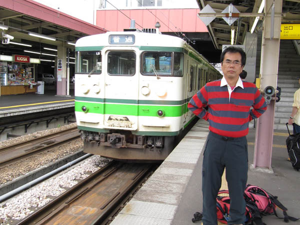 photo：越後湯沢駅から上り電車に乗る：谷川岳